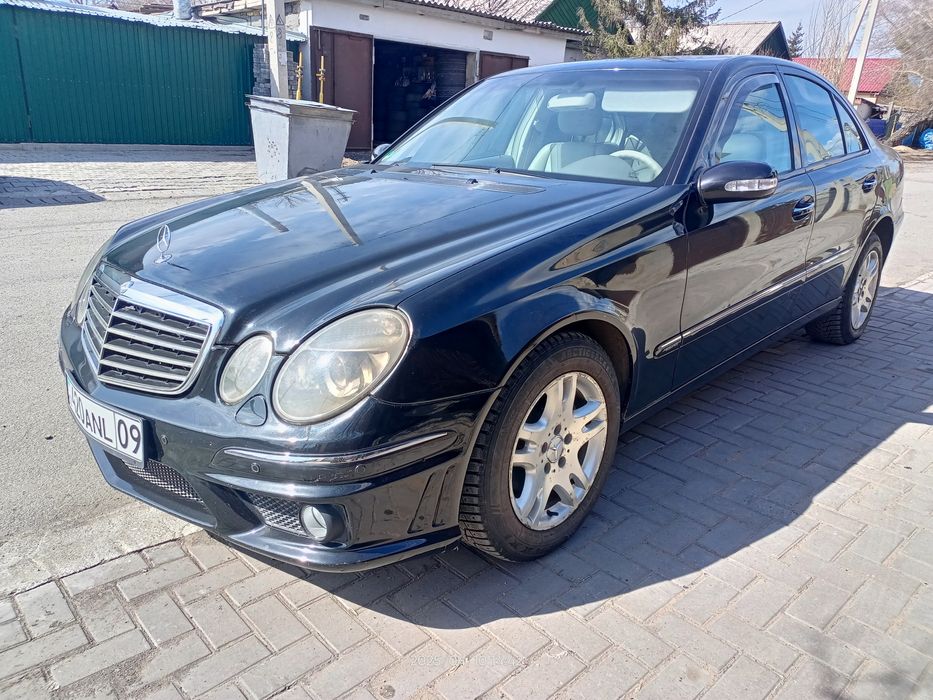 Автомобиль Mercedes