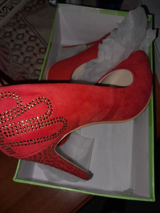 Туфли очень красивые 37-38 размер