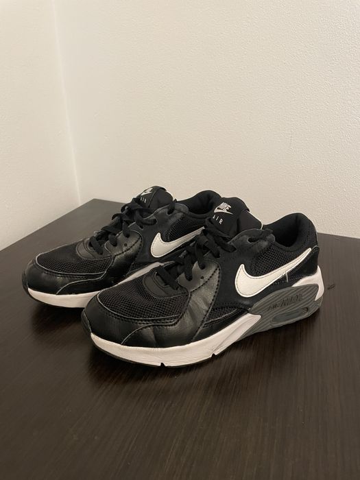 Adidasi Nike Air Max marimea 35.5