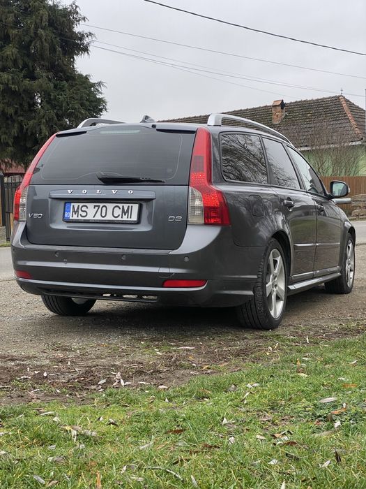 Volvo v50 R Design