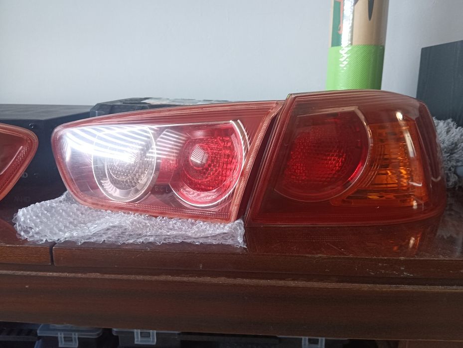 Продавам стопове за Mitsubishi Lancer
