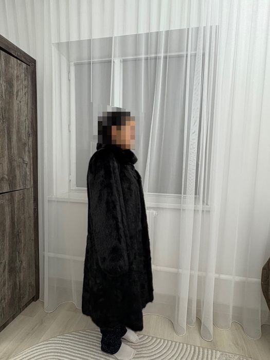 Продам норковую черную шубу