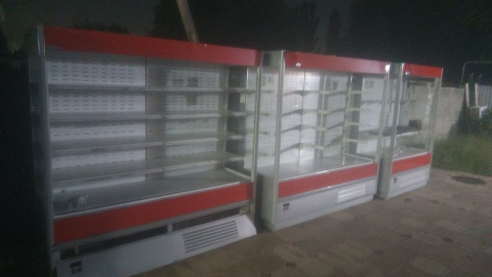Витриные холодильники