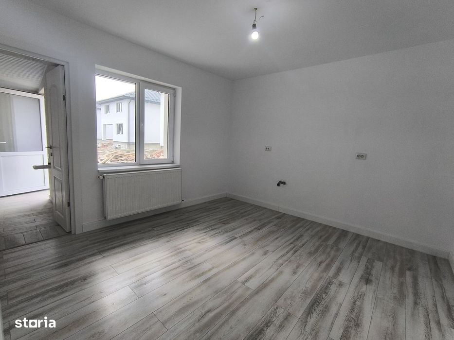 Casa ta în Săbăreni-Joița cu predare curte amenajată și cameră tehnică