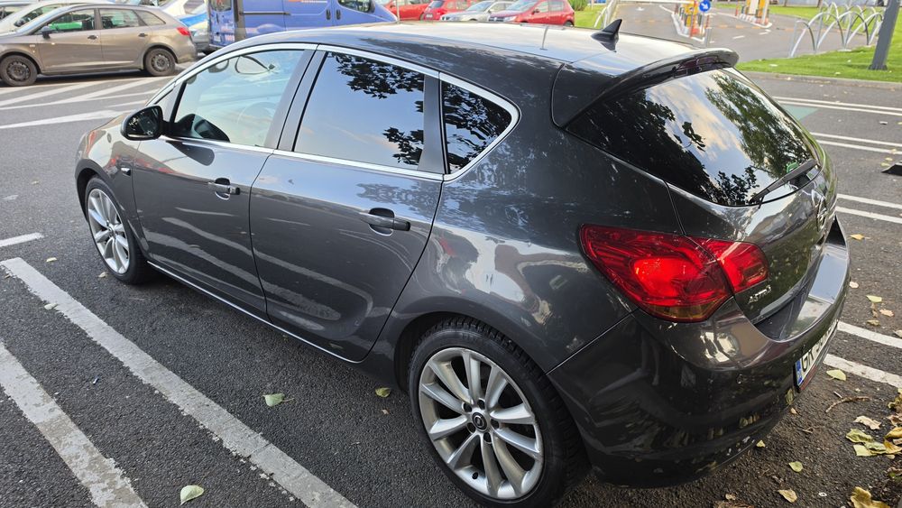 Vand Opel Astra J Hatchback 1.7CDTI