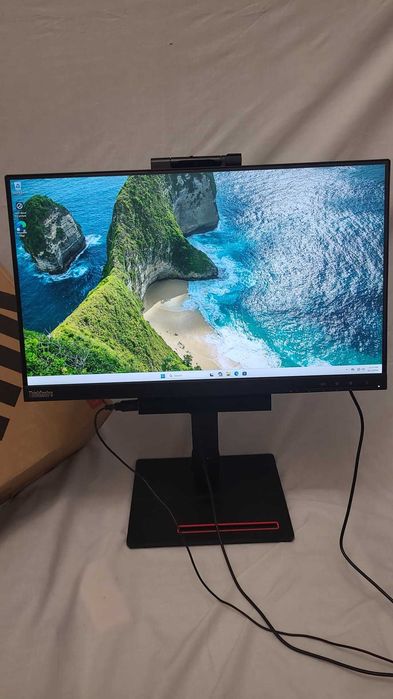 All-in-One Lenovo ThinkCentre i5 10400t, 16GB RAM, 256GB SSD NVMe, Monitor 22" -suport upgrade