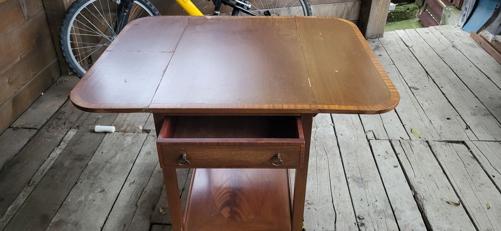 Vand mobilier lemn,masuta cafea,comoda cu sertare s.a