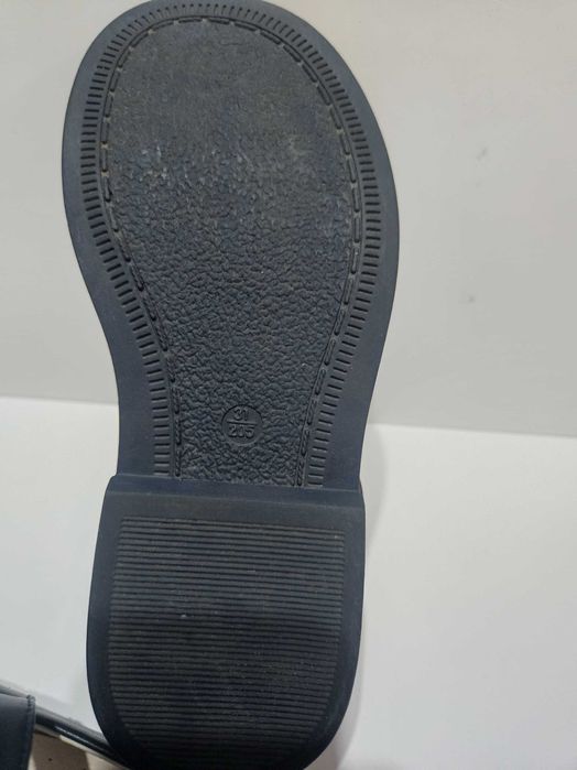 Елеганти обувки в тъмно син цвят