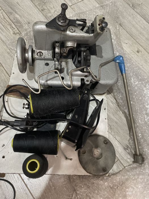 Продам  оверлог рабочий