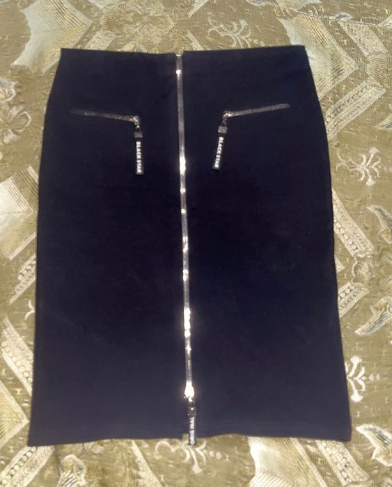 Продается очень стильна юбка миди, до колен, размер 46-48