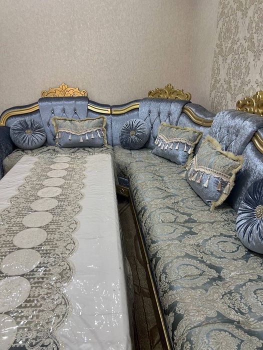 Уголов для гостинной