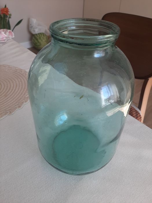 Продам 3 литровые банки (7шт.)