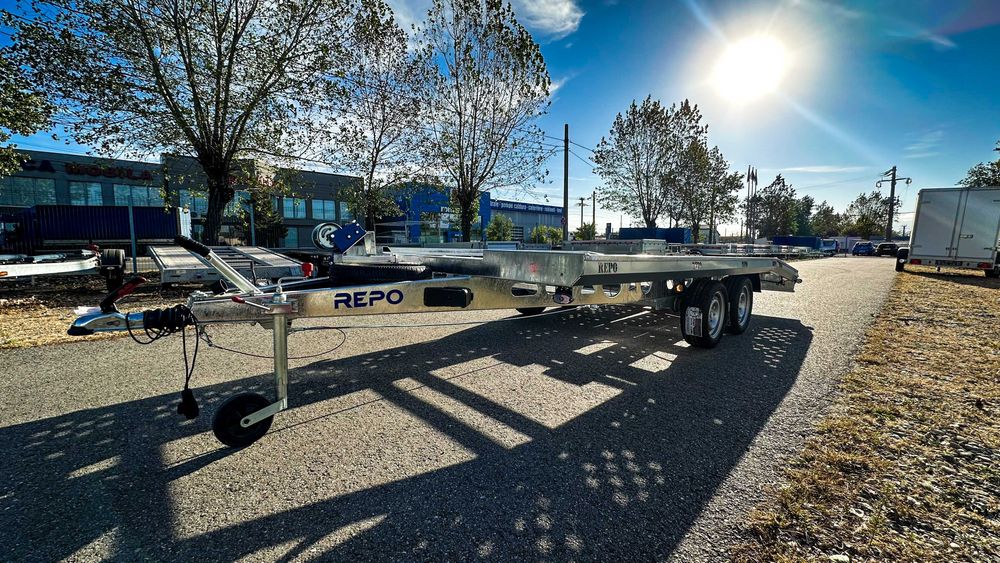 Trailer/platformă transport auto,REPO 4,5m 2,7t 2 axe,noua,RAR inclus