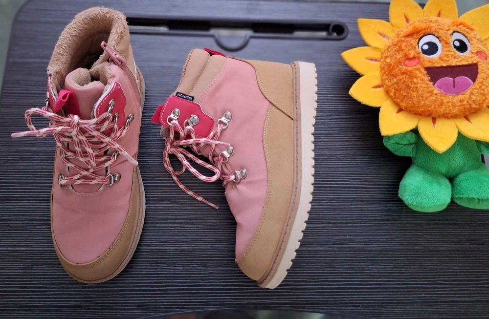 Ghete H&M de iarna, impermeabile