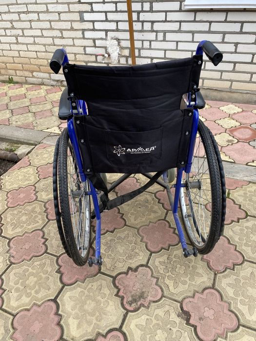 Продам инвалидную коляску