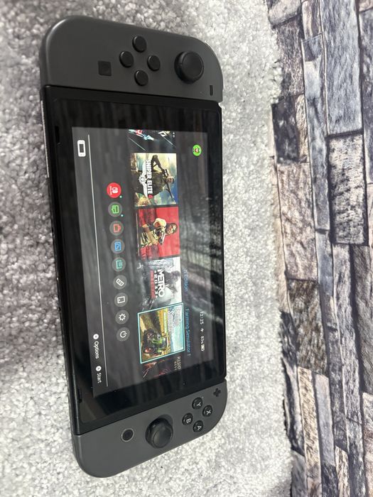 Nintendo Switch Modat - 128 + accesorii.