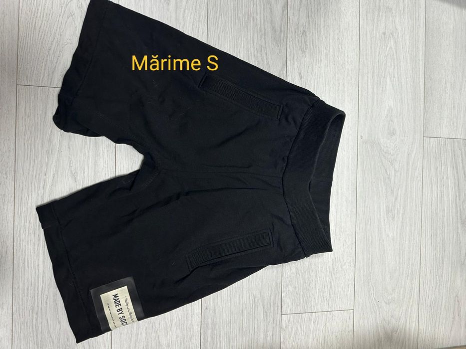 pantaloni vagabond 300 lei