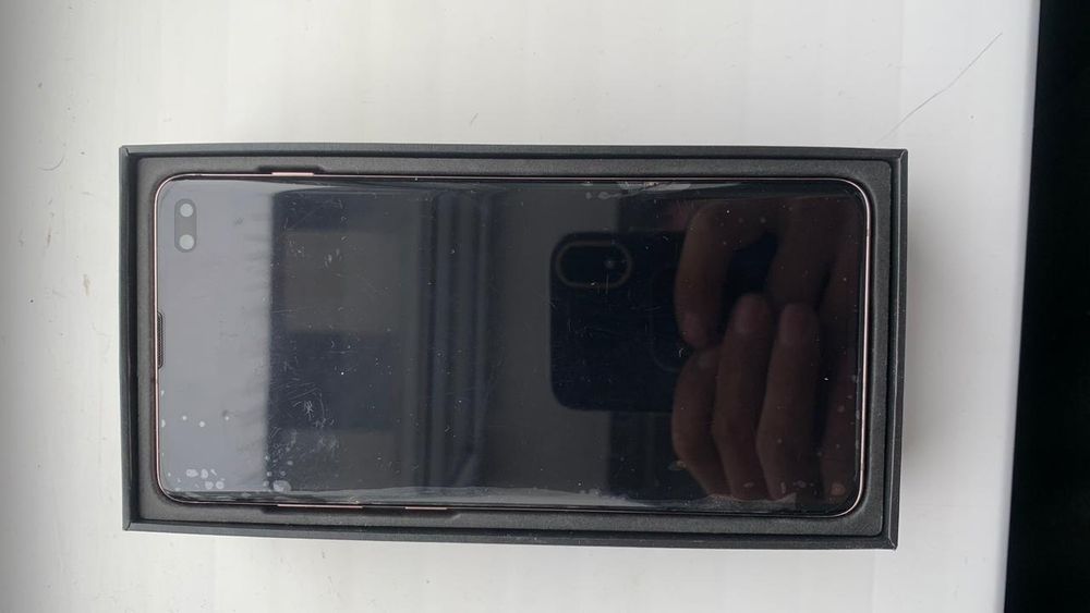 Samsung s10+ память 512гб Обмен на Айфон