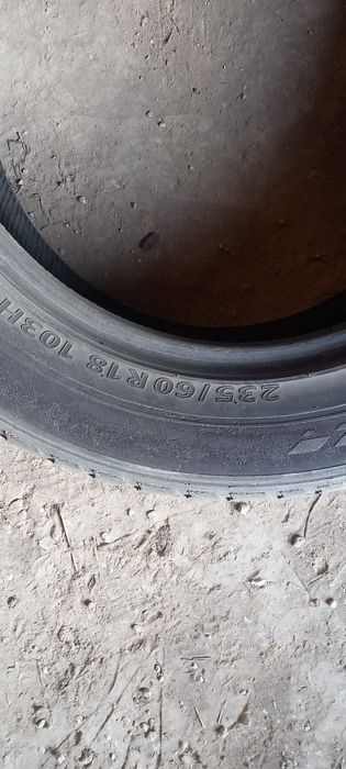Срочно продам резину размер 18