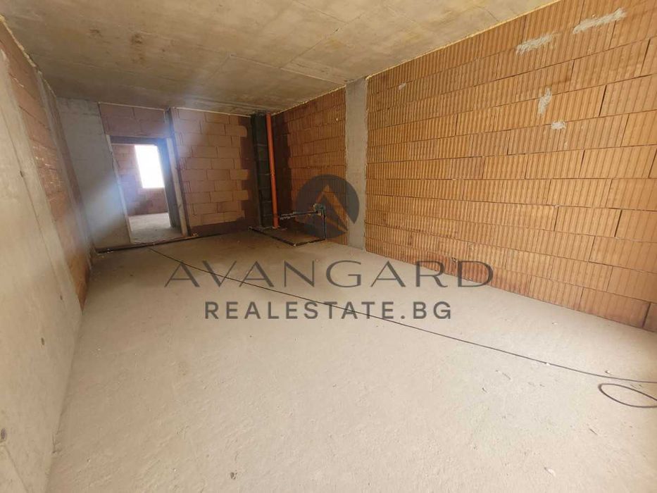 Продава се Тристаен апартамент в Пловдив, Кючук Париж - 88 кв.м за 1070 €/кв.м - Снимка #1