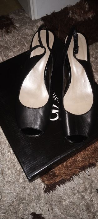 Срочно продам туфли