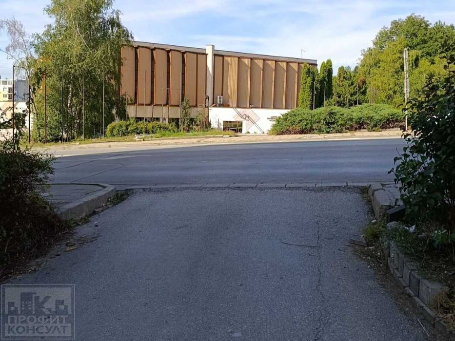 Дава се под наем Магазин в Велико Търново, Колю Фичето - 24 кв.м за 240 € - Снимка #7