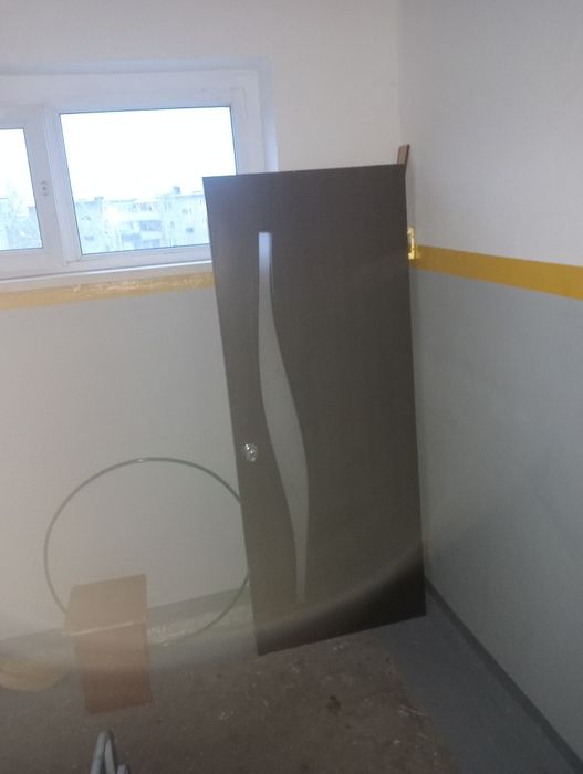 Дверь б/у , бесплатно. Майкудук