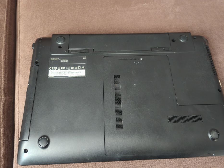 Лаптоп Samsung NP300E5Z
