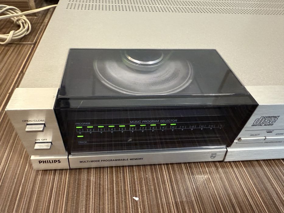 Philips CD-303 Качествен CD Player
