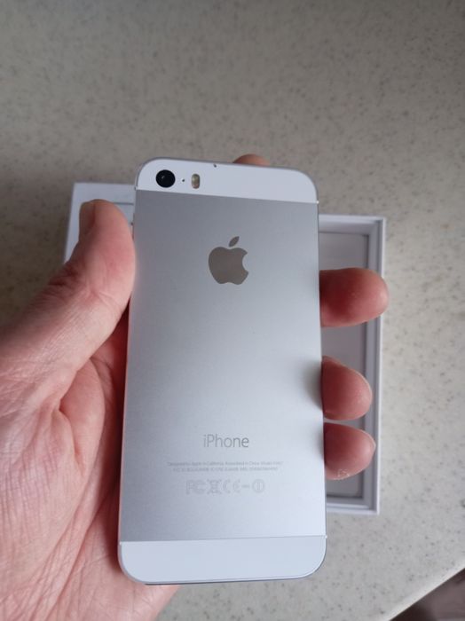 Айфон 5 S продам рабочий
