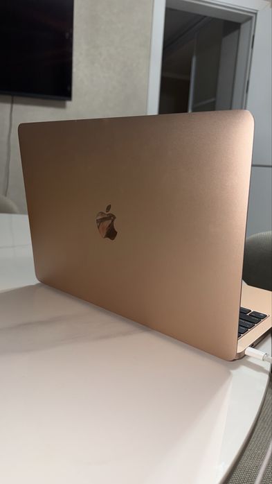 Macbook Air 13 M1 256гб розовый