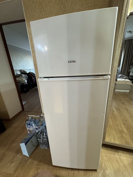 Продам холодильник