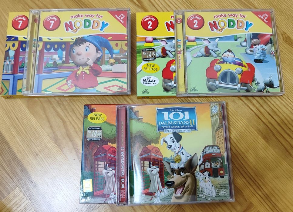 Dvd диски фирменные мультфильмы на английском языке 3 шт