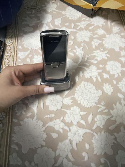 Нокиа е72,8800,нокиа