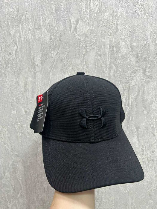 Мужские кепки разные, 70 000 СУМ