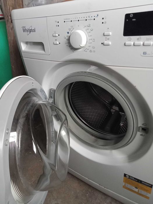 За части. Продавам пералня,Whirlpool’’A+++ AWO/C6314 ; 1200-оборота ; 6кг.-пране.