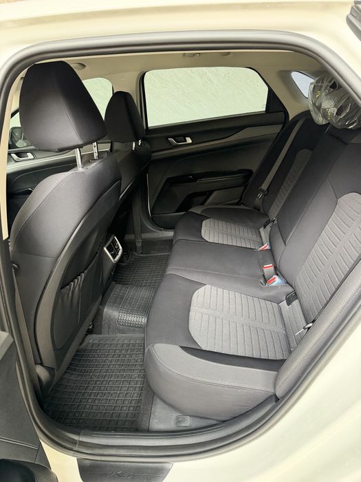 Kia k5 2022 yil 30 min yurgan 1 qol benzin 2.0 mator