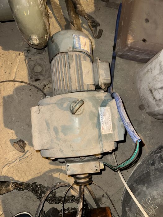 Электродвигателя разные