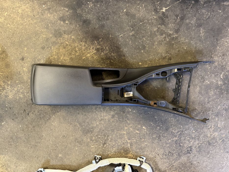 Подлакътници, централни барчета за BMW