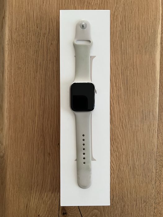 Apple Watch Series 8 45mm cellular A2775 Starlight