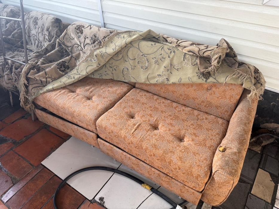 Диван с креслами