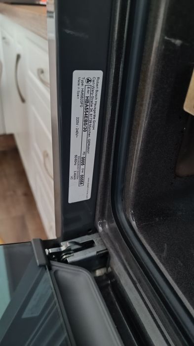 Продавам фурна за вграждане Бош