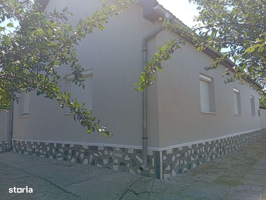 Gospodarie de vanzare in Ineu