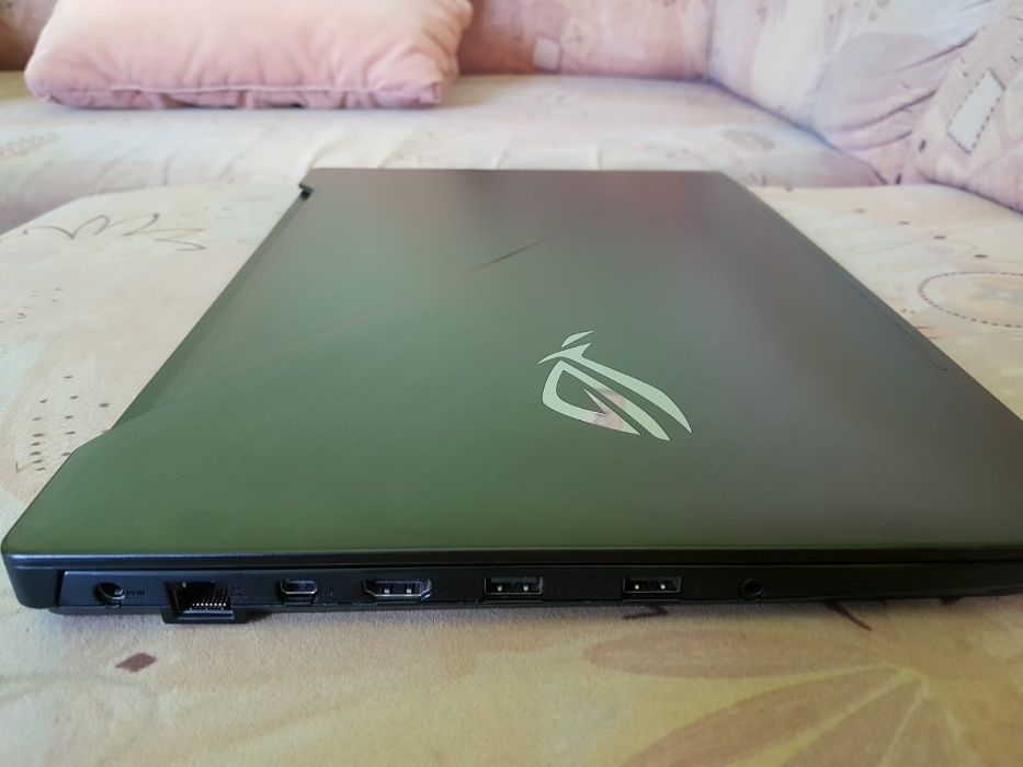 Laptop gaming ASUS ROG 24GB RAM DDR4 GTX 1060 i7 7700HQ + SSD schimb