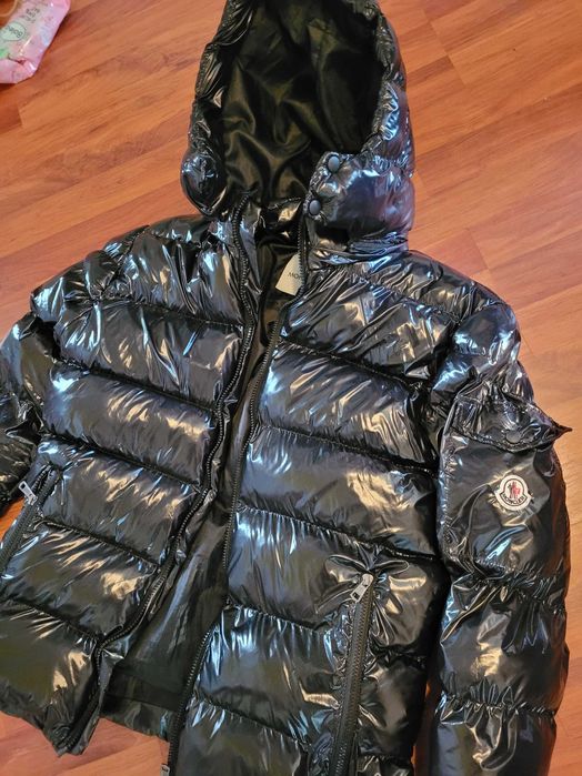 geaca moncler noua