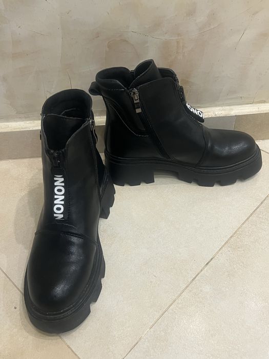 Зимна дамска бота