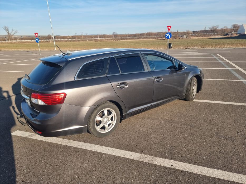 TOYOTA Avensis 2012 — imagine 2