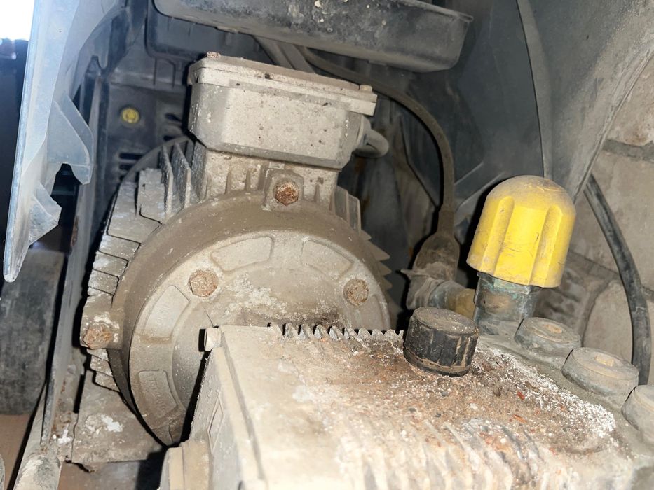 Продам Karcher срочно