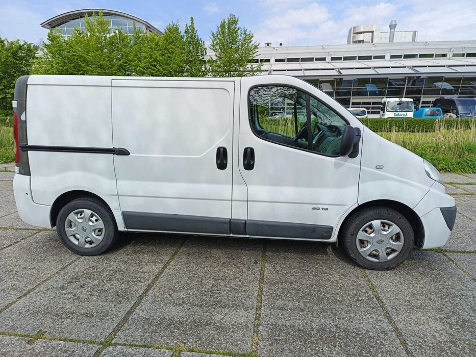 RENAULT Trafic 2010 — imagine 2