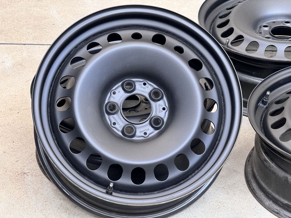 4бр железни Mercedes GLA 17цола с датчици